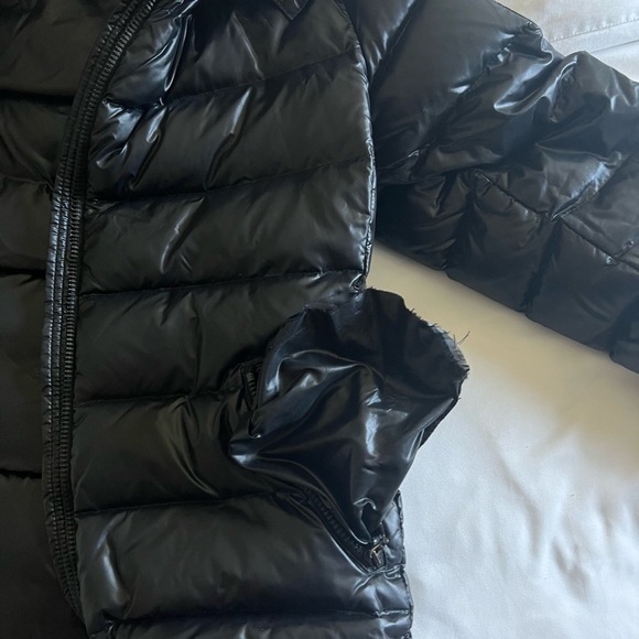 Moncler Bady Giubbotto Down Jacket - Picture 8 of 15